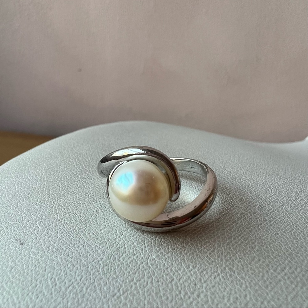 VINTAGE STERLING SILVER PEARL RING MODERNIST DESIGN